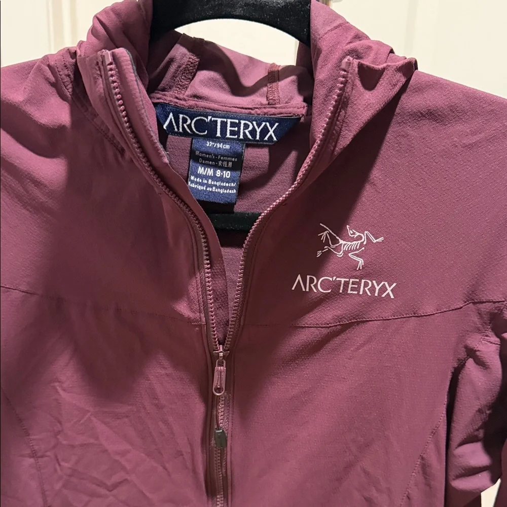 Arc'teryx Women's maroon rain Jacket - Picture 2 of 7